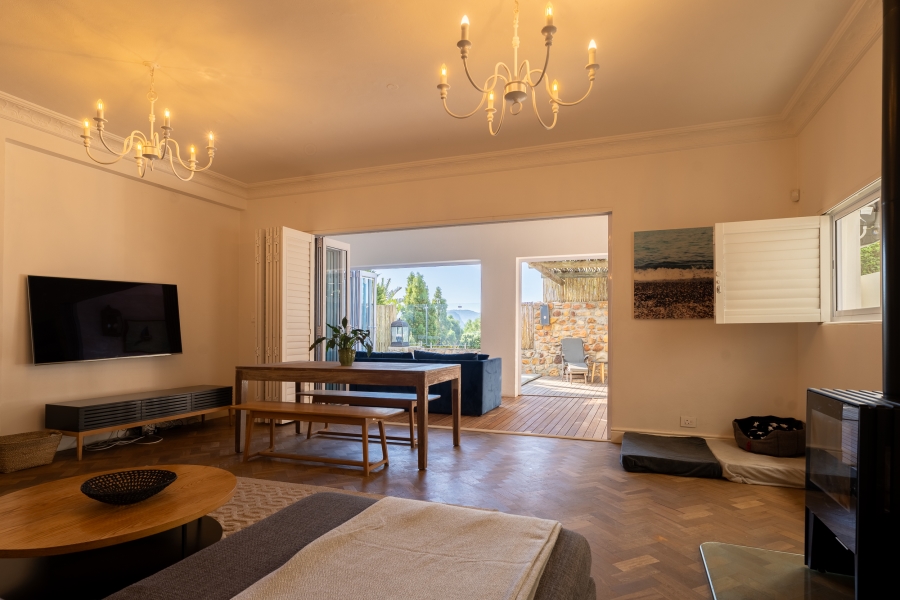 6 Bedroom Property for Sale in Simons Kloof Western Cape